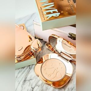 Too Faced Glowver Puppy Love Highlighter Limited Edition Champagne Gold BNWT!